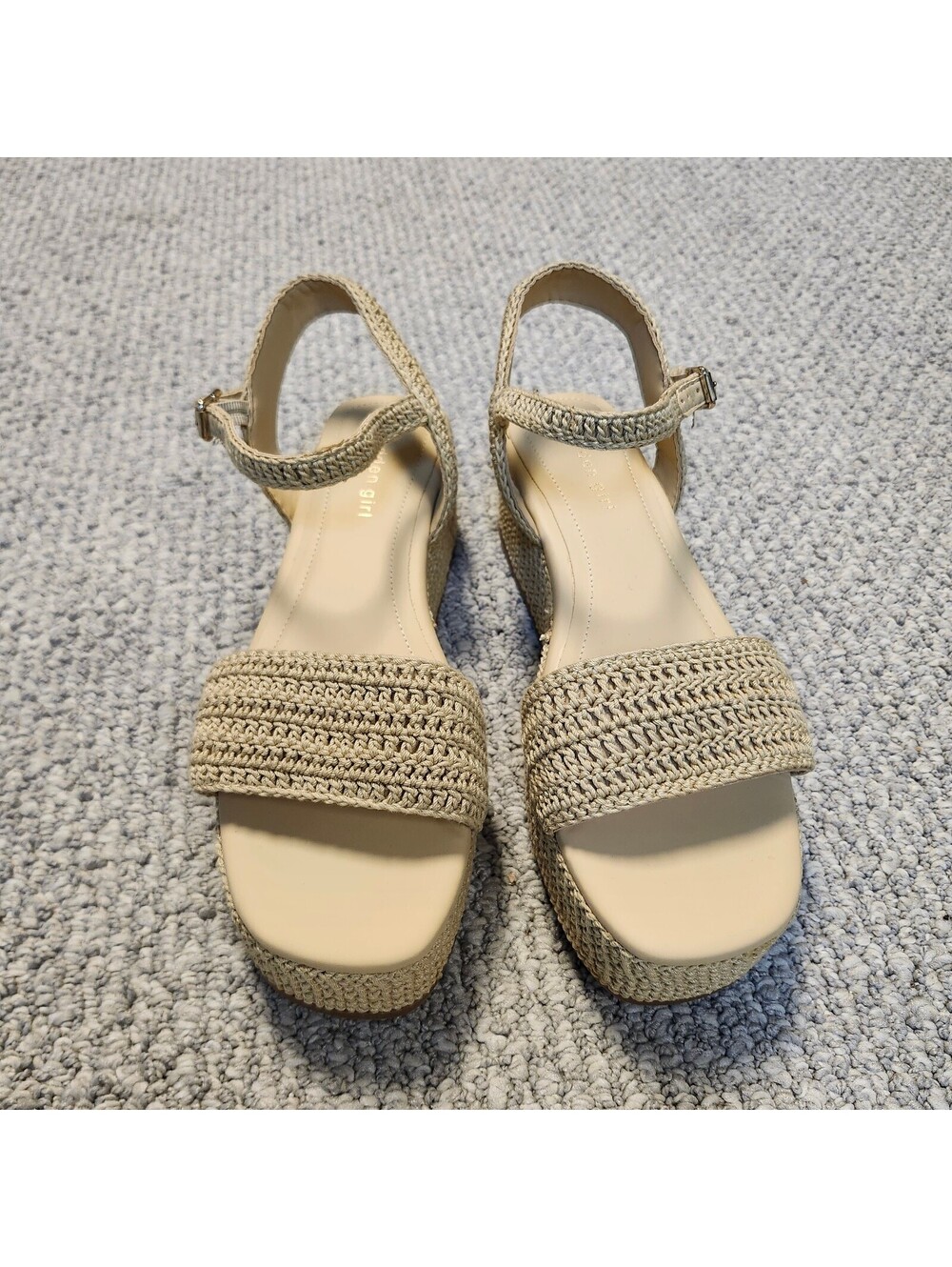 Madden Girl Julian Beige Crochet Platform Sandals Size 9.5 New